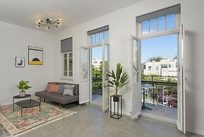 Mr. Allenby - By TLV2GO