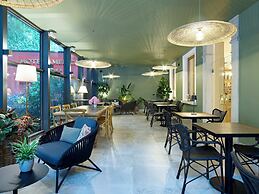 Hotel America
