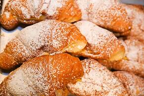Amalia Bakery Home