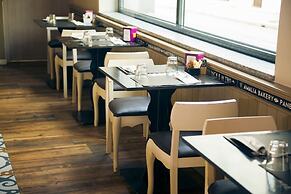 Amalia Bakery Home