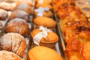 Amalia Bakery Home
