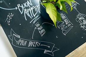 Amalia Bakery Home
