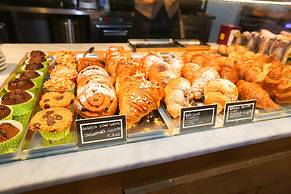 Amalia Bakery Home