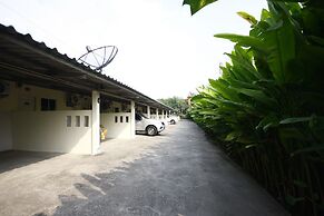 Mee Rak Resort