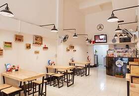 Starnong Café & Hostel