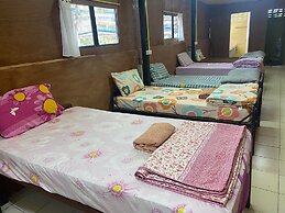 Starnong Café & Hostel