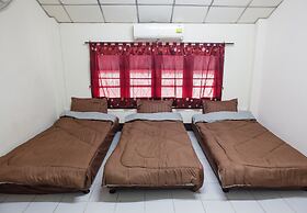 Starnong Café & Hostel