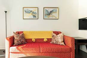 Downtown Toronto Luxury Suites