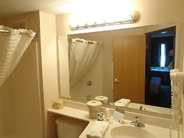 AmericInn by Wyndham Madison SD
