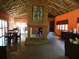 Kutandara Lodges