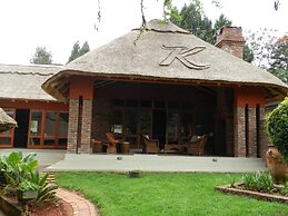 Kutandara Lodges
