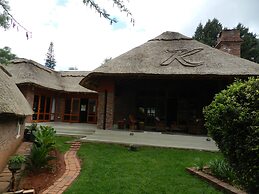 Kutandara Lodges