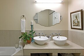 Petit & Grande Plaisir