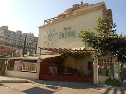 Sunny Holiday Apartments