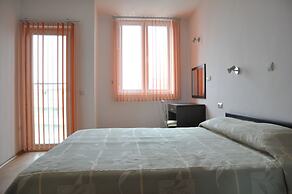 Sunny Holiday Apartments