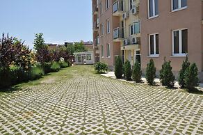 Sunny Holiday Apartments