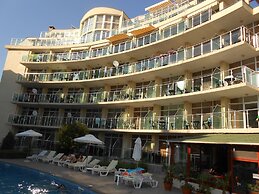 Sunny Holiday Apartments