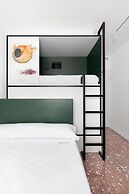 2060 The Newton Hostel & Market