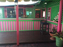 Anita's Beach Bungalows Lalomanu