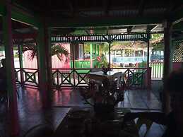 Anita's Beach Bungalows Lalomanu