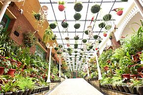 MAYFAIR Himalayan Spa Resort