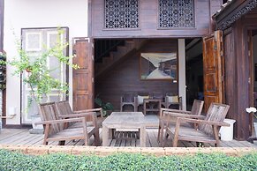 Wongsaisiri Srichiangkhan Hotel