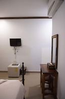 Wongsaisiri Srichiangkhan Hotel