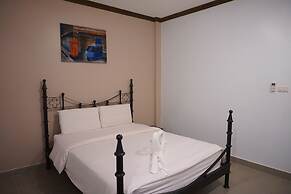 Wongsaisiri Srichiangkhan Hotel