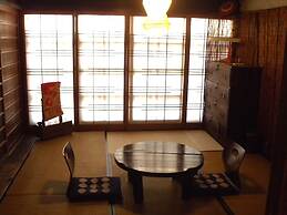 Guesthouse KINGYOYA - Hostel