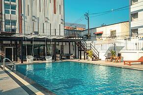 Blue Sky Residence Airport