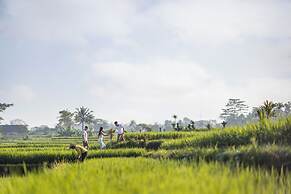 Pramana Watu Kurung Resort