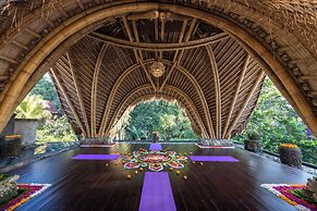 Pramana Watu Kurung Resort