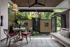 Pramana Watu Kurung Resort