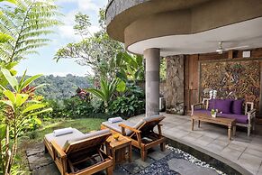 Pramana Watu Kurung Resort