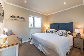 The Dinney Bed and Breakfast