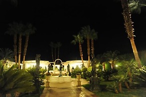 La Corte Di Opaka
