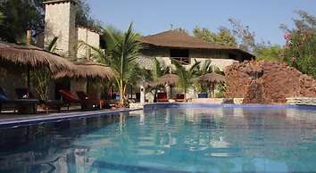 Le Calao du Lac Rose