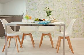 Feelathome Madrid Suites Apartments