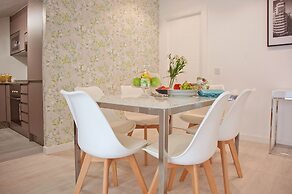 Feelathome Madrid Suites Apartments