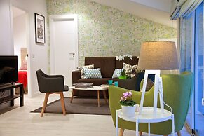 Feelathome Madrid Suites Apartments