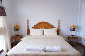 Sri Chiangkhan Hotel