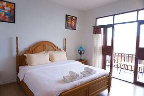 Sri Chiangkhan Hotel