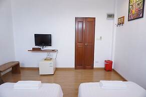 Sri Chiangkhan Hotel