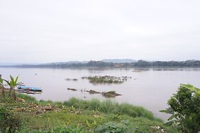 Sri Chiangkhan Hotel