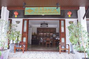 Sri Chiangkhan Hotel