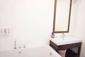 Sri Chiangkhan Hotel