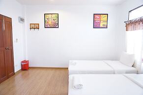 Sri Chiangkhan Hotel