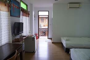 Sri Chiangkhan Hotel