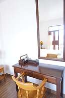 Sri Chiangkhan Hotel