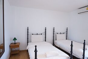 Sri Chiangkhan Hotel